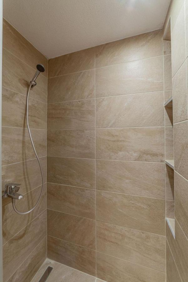 Anastasia Luxury Suites By Xenius Zeus In Nea פלוגיטה מראה חיצוני תמונה